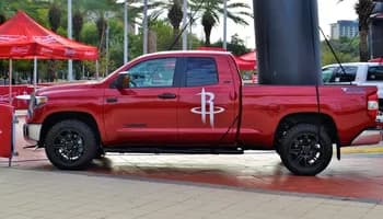 Image of a heavy duty truck for your needs.