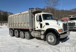 2005 Mack Granite CV713