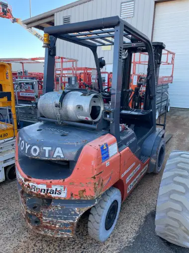 2017 Toyota 8FGU25-Warehouse for sale