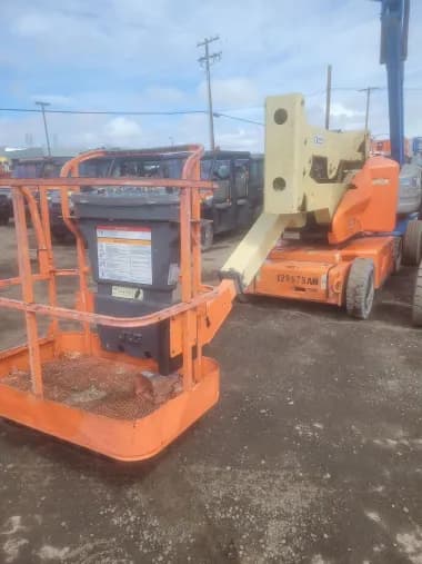 2013 JLG E400AN-Articulating-Boom-Lift for sale