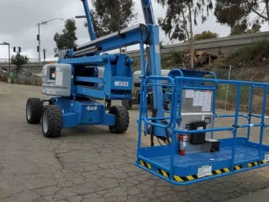 2013 Genie Z-60/34-Articulating-Boom-Lift for sale