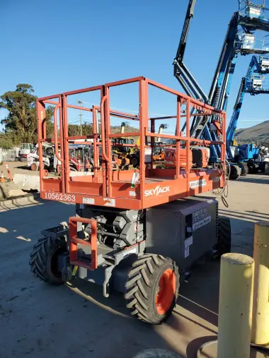 2017 Skyjack SJ6826RT-Rough-Terrain for sale