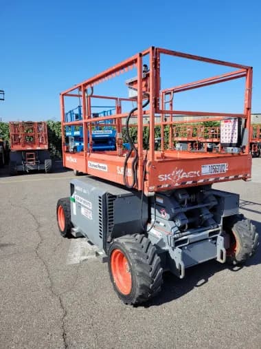 2017 Skyjack SJ6826RT-Rough-Terrain for sale