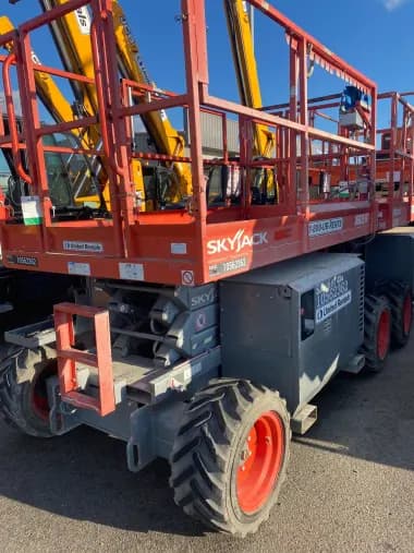 2017 Skyjack SJ6826RT-Rough-Terrain for sale