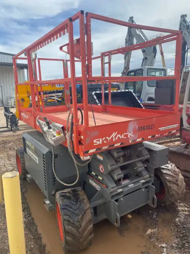 2017 Skyjack SJ6826RT-Rough-Terrain for sale