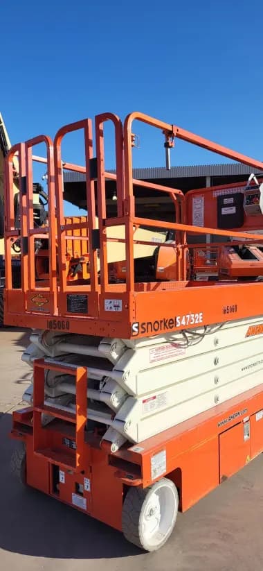 2017 Snorkel S4732E for sale