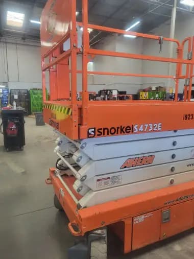 2017 Snorkel S4732E for sale