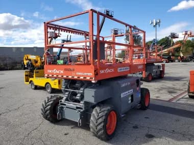 2017 Skyjack SJ6826RT-Rough-Terrain for sale