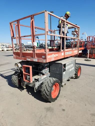 2017 Skyjack SJ6826RT-Rough-Terrain for sale