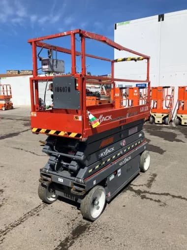 2017 Skyjack SJIII3226 for sale