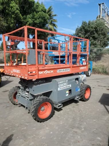 2017 Skyjack SJ6826RT-Rough-Terrain for sale