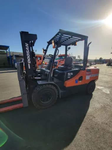 2017 Doosan D55C-7 for sale