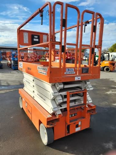 2017 Snorkel S4732E for sale