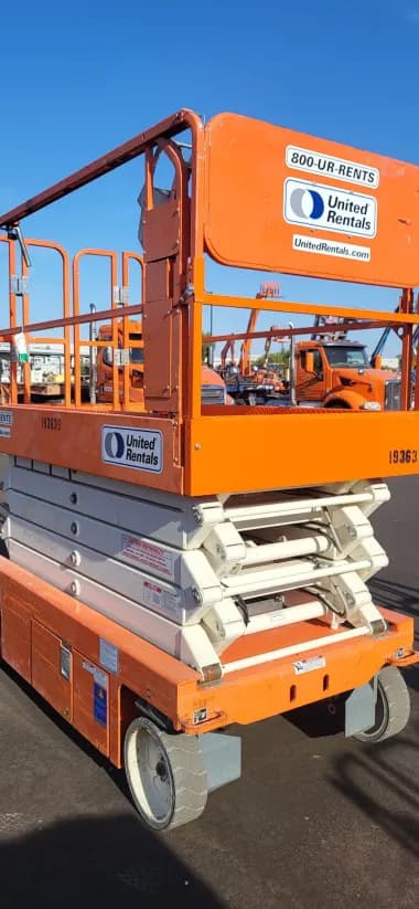 2017 Snorkel S4732E for sale