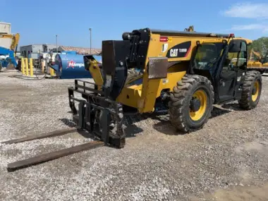 2020 Caterpillar TL1055D for sale